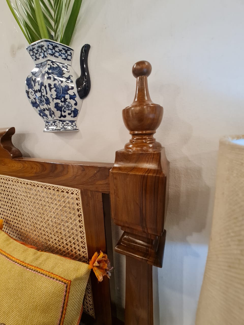 Cane Bed