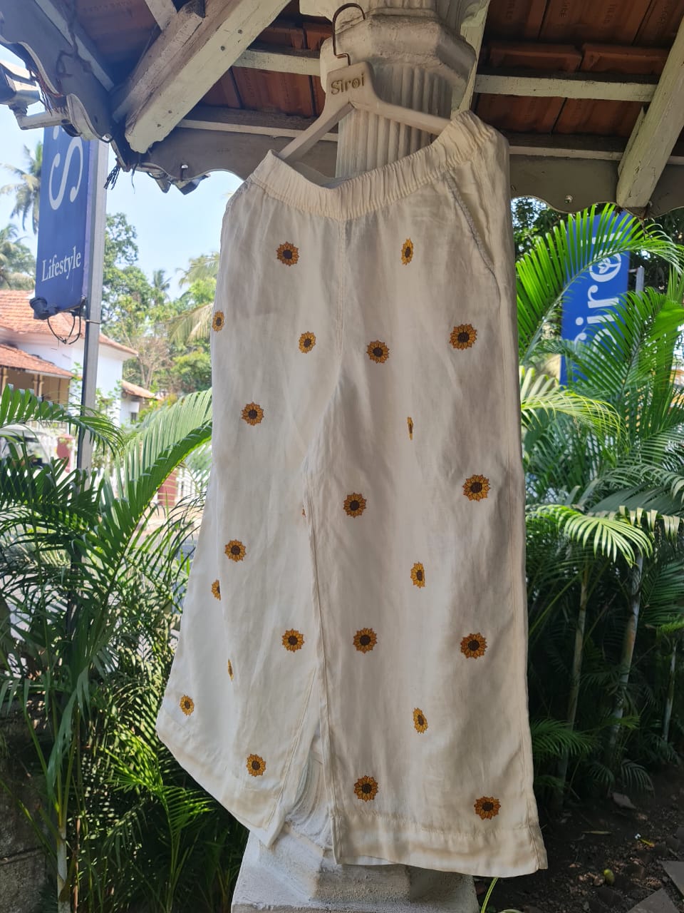 White Linen Plazzo With Embro