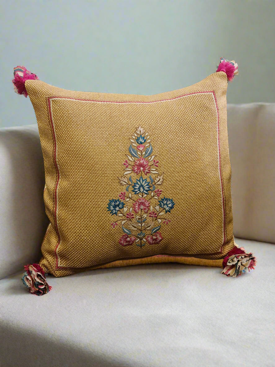 CushIon CoverWith Flower Embro