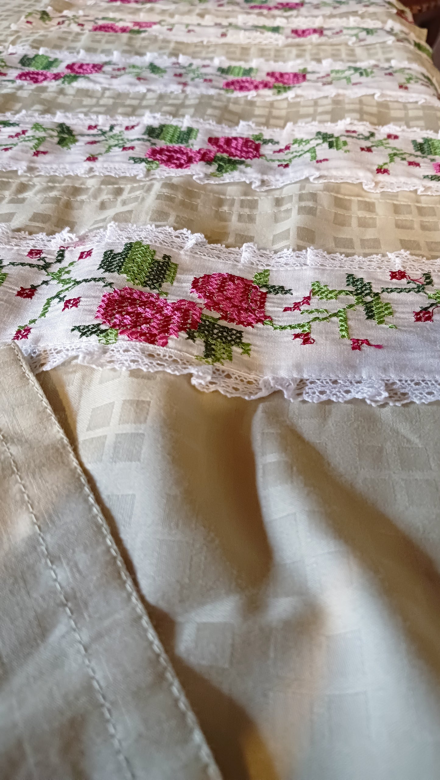 Light Olive Green Mat Set With 1 Runner