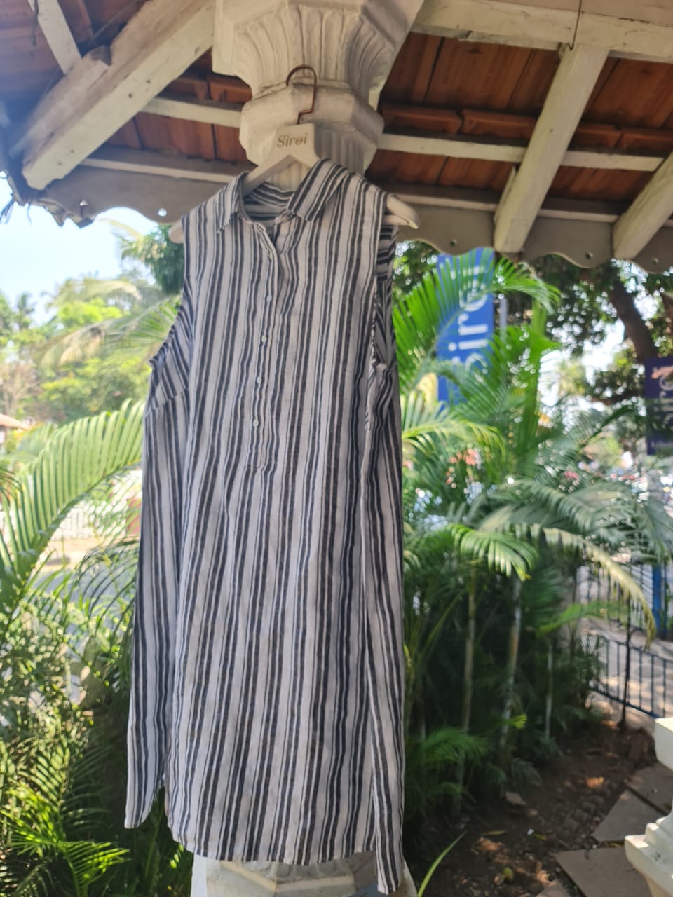 Linen Black & White Top