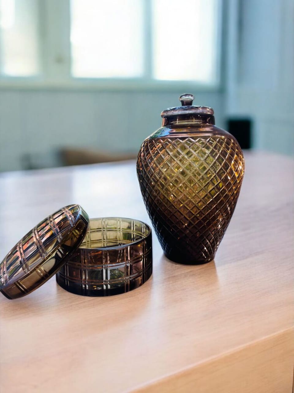 Vase & Round Box