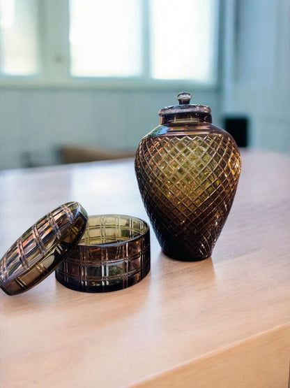 Vase & Round Box