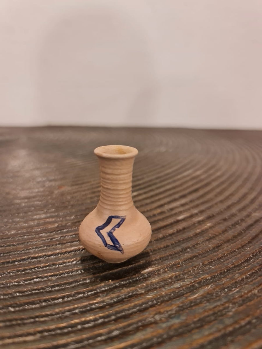 Small flower pot