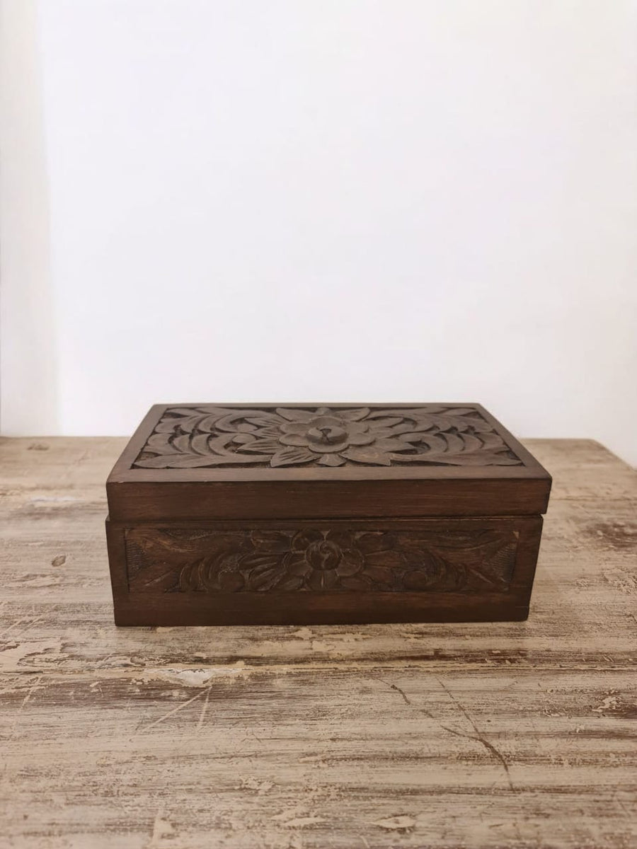 Storage box