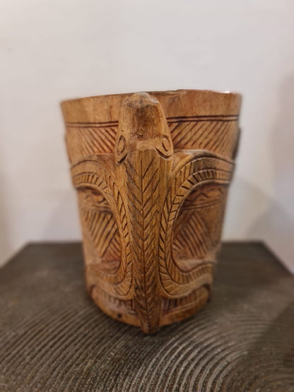 Wooden Kamandle Lizard