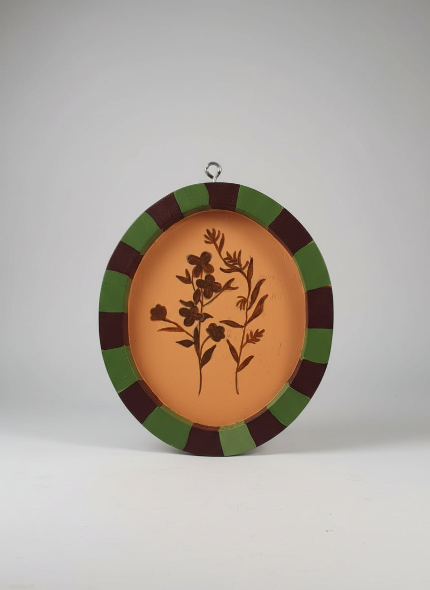 FLOWER PAINTING IN OVAL FRAME SET