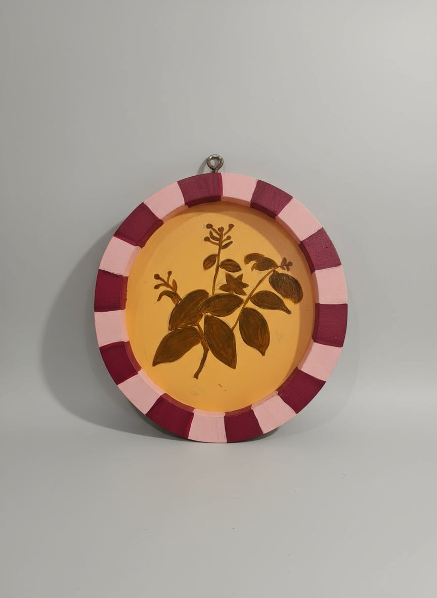 FLOWER PAINTING IN OVAL FRAME SET