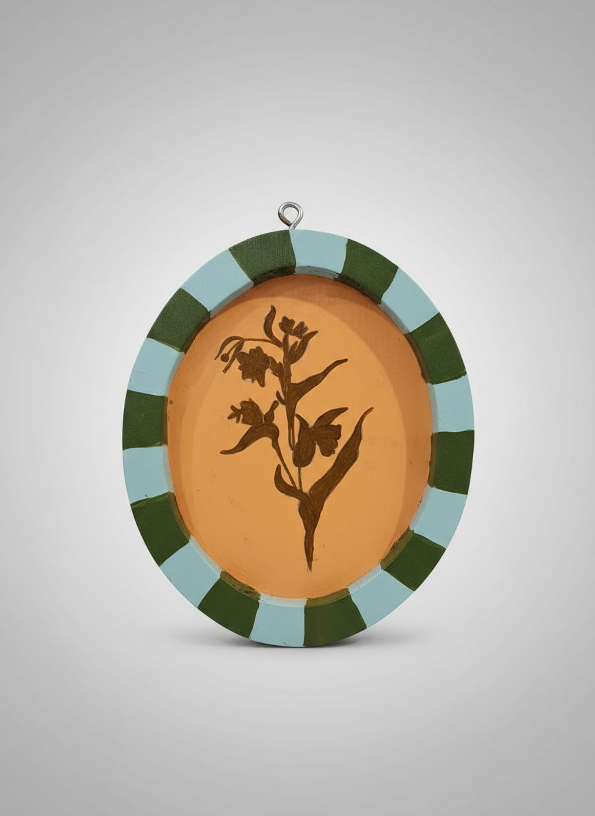 FLOWER PAINTING IN OVAL FRAME SET