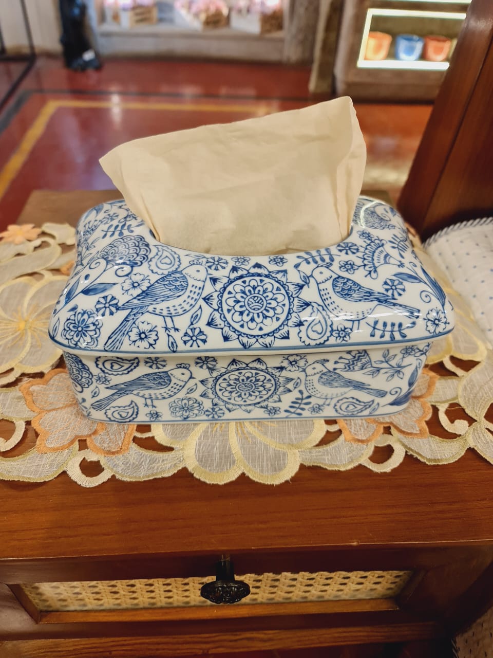 BLUE POTTERY TISSUE BOX