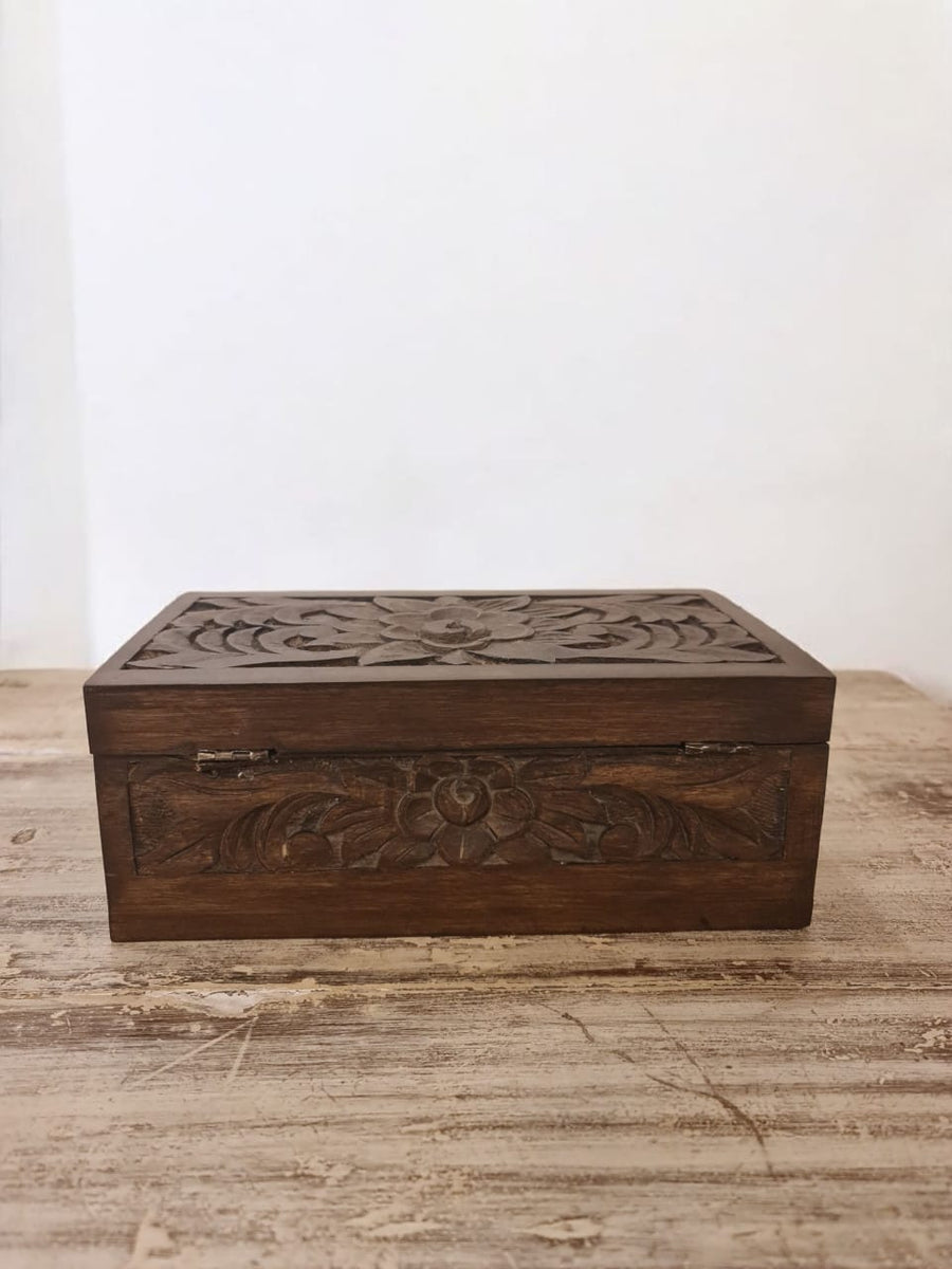 Storage box