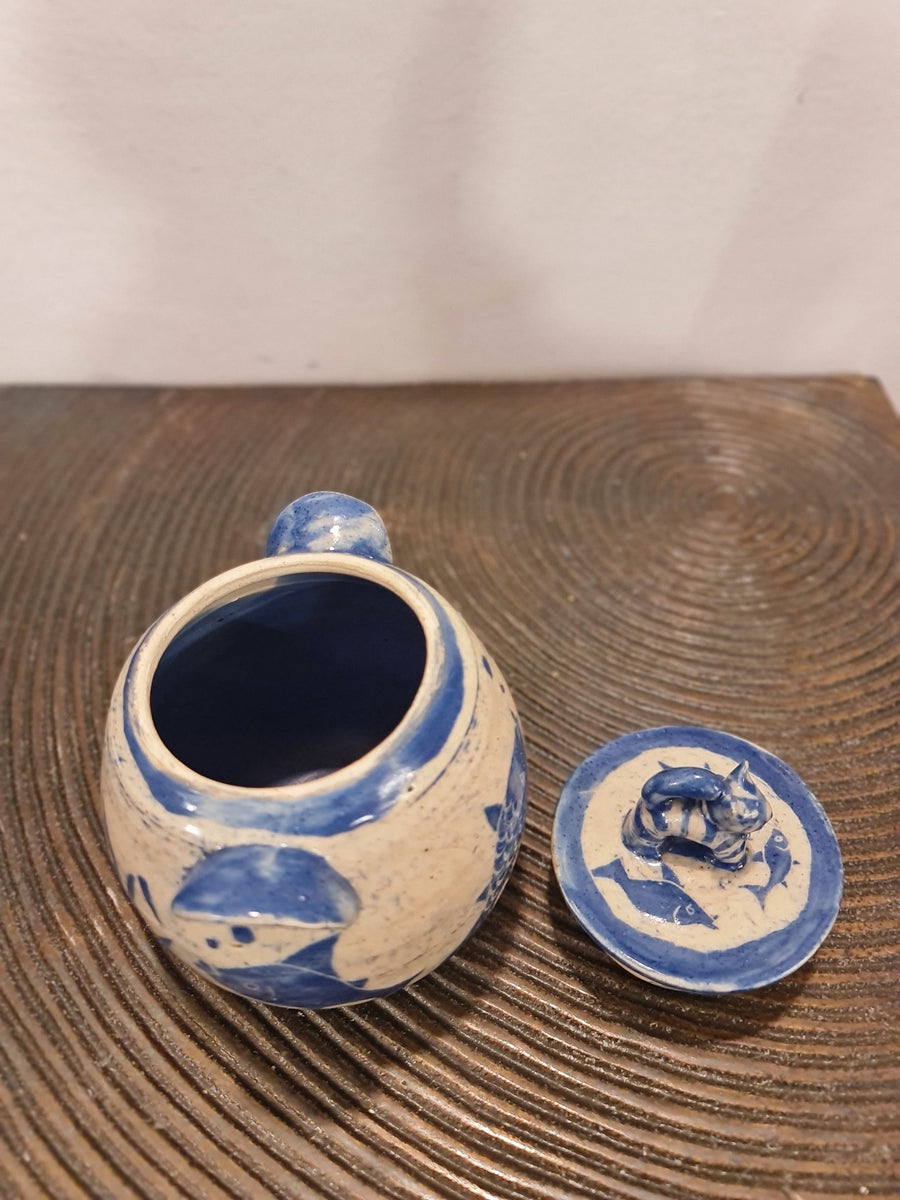 Jar with lid