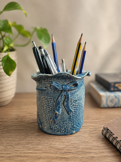 Rustic Bow Ceramic Pen Stand