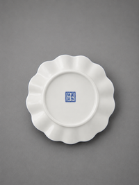 Floral Pattern Ceramic Plate With Ruffled Rims