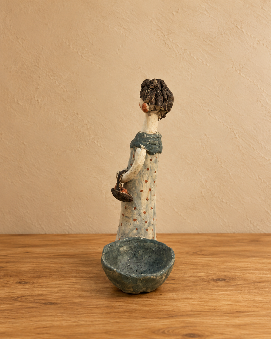 Ceramic Lady Figuirine With An Attatched Bowl