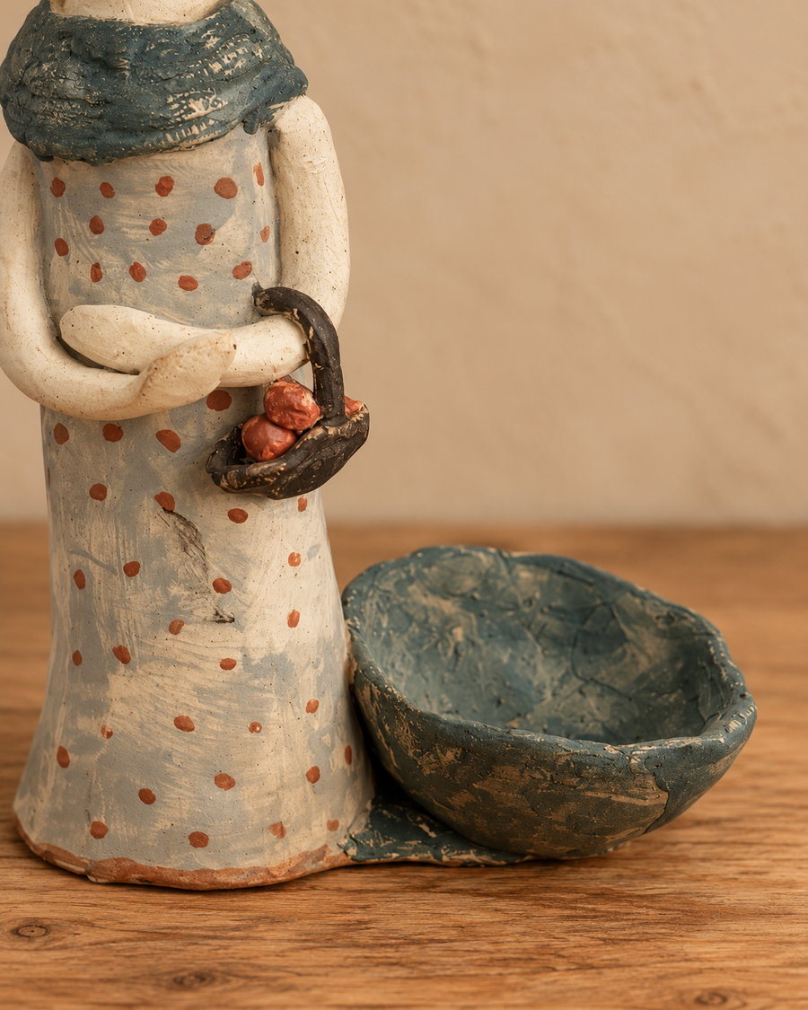 Ceramic Lady Figuirine With An Attatched Bowl