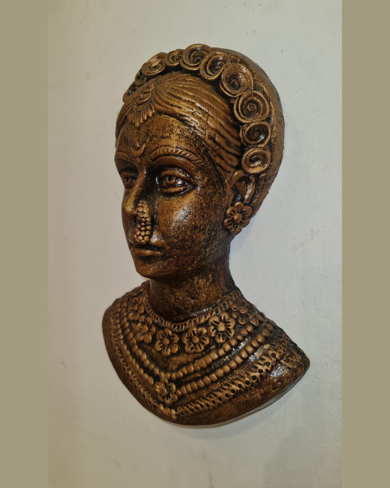 Brown Lady Face in Terracota