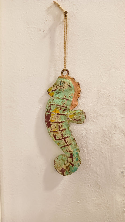 IRON SEAHORSE HANGING SMALL