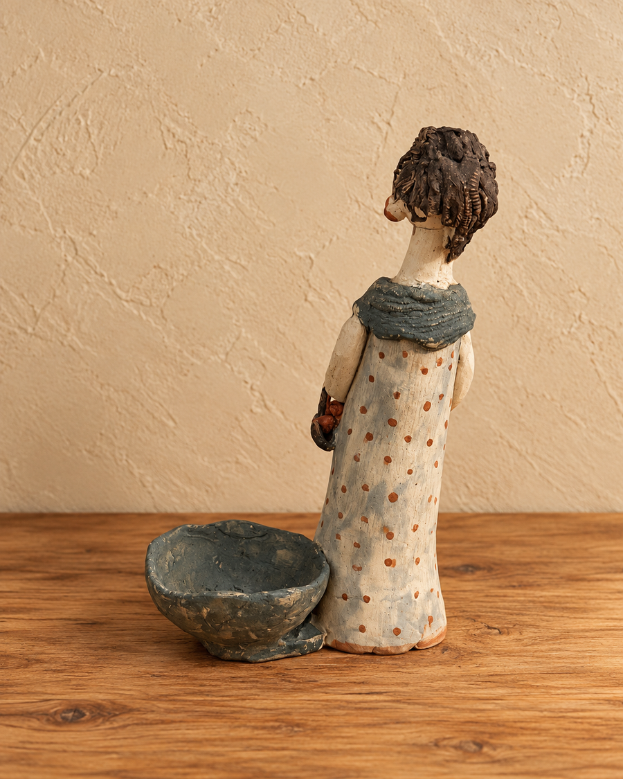 Ceramic Lady Figuirine With An Attatched Bowl