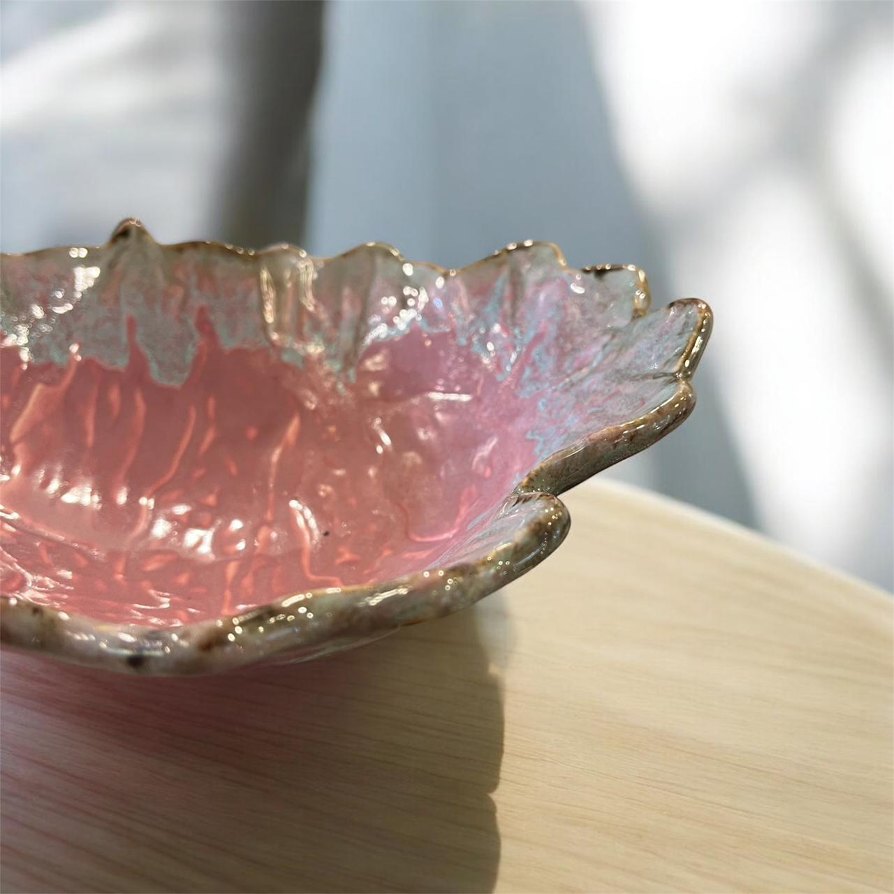 Ceramic leaf bowl.