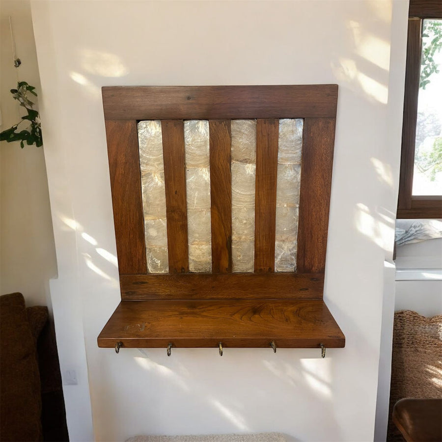 Shells key stand.