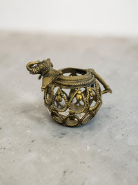 Metal tea light holder