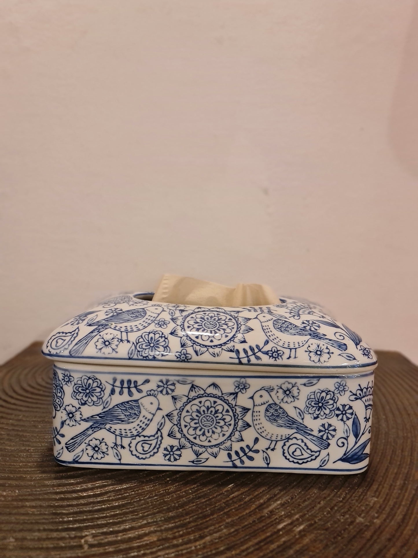 BLUE POTTERY TISSUE BOX