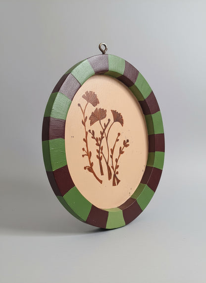 FLOWER PAINTING IN OVAL FRAME SET