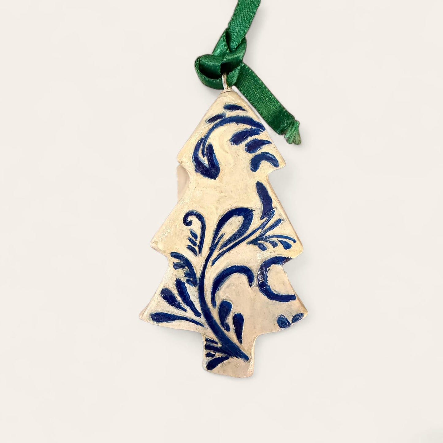 christmas tree ornaments each