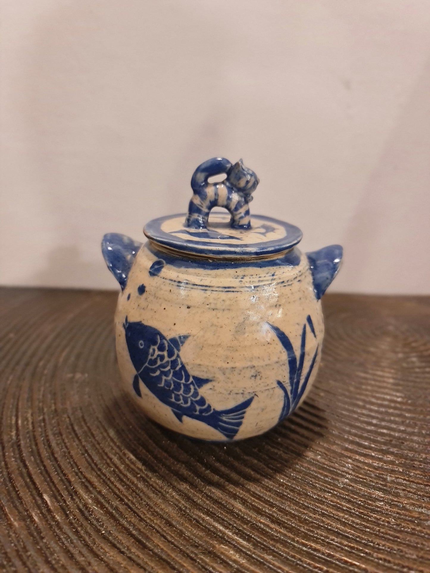 Jar with lid