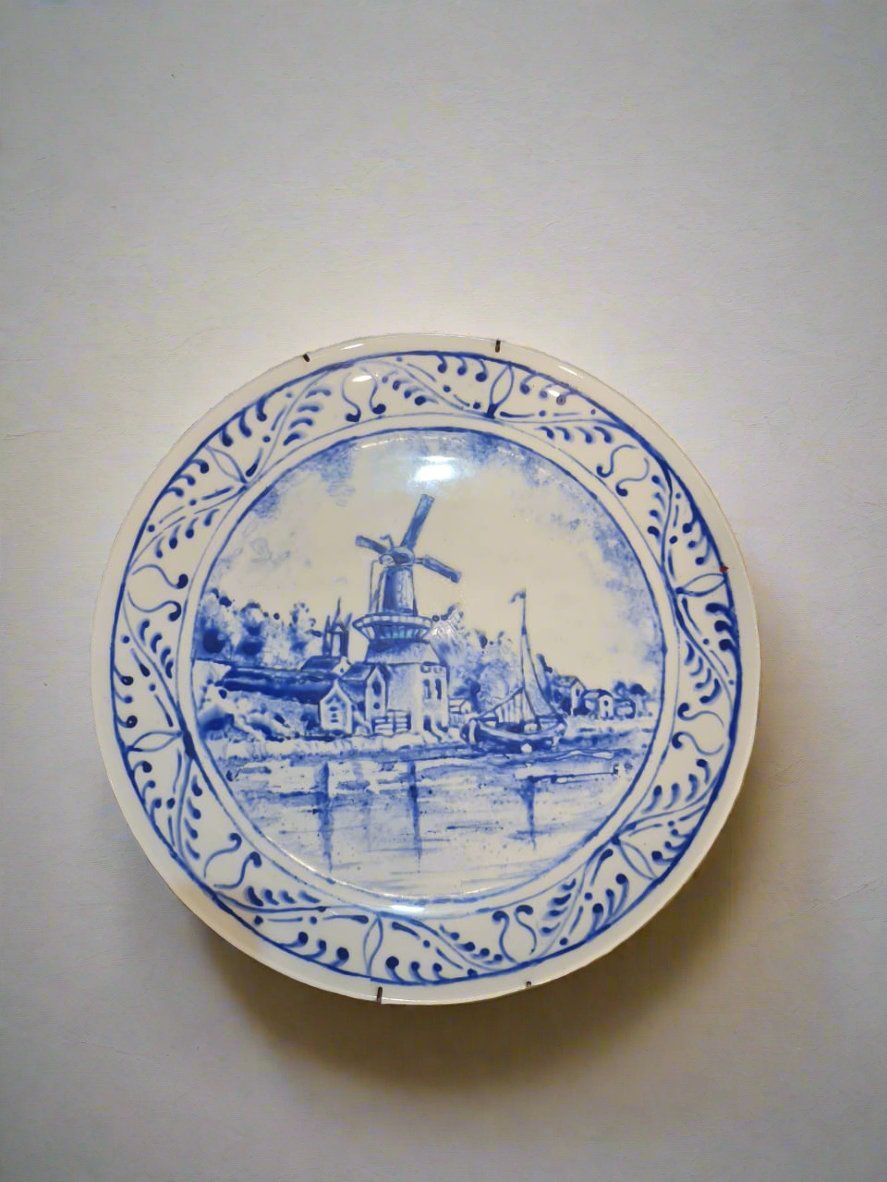 Hand Painted Porcelin Plate DELFT