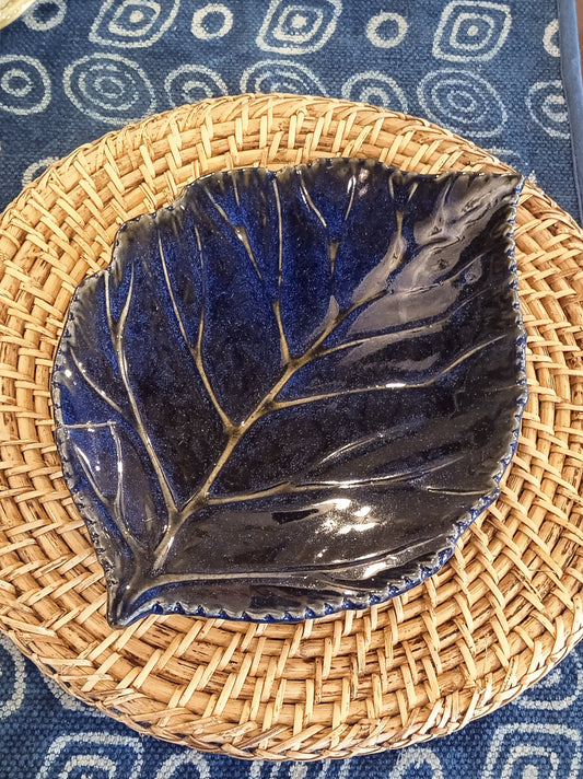 Stoneware Mehran Leaf Platter 11"